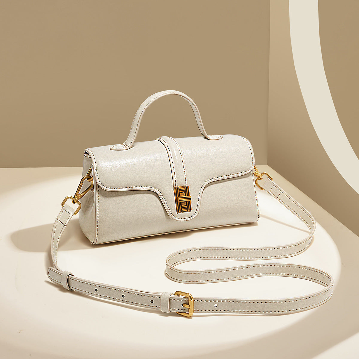 Retro Luxe Cambridge Messenger Bag